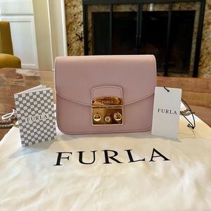 Furla Metropolis crossbody in Camellia